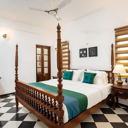 The Barracks Cochin Apartment Kochi Phòng bức ảnh