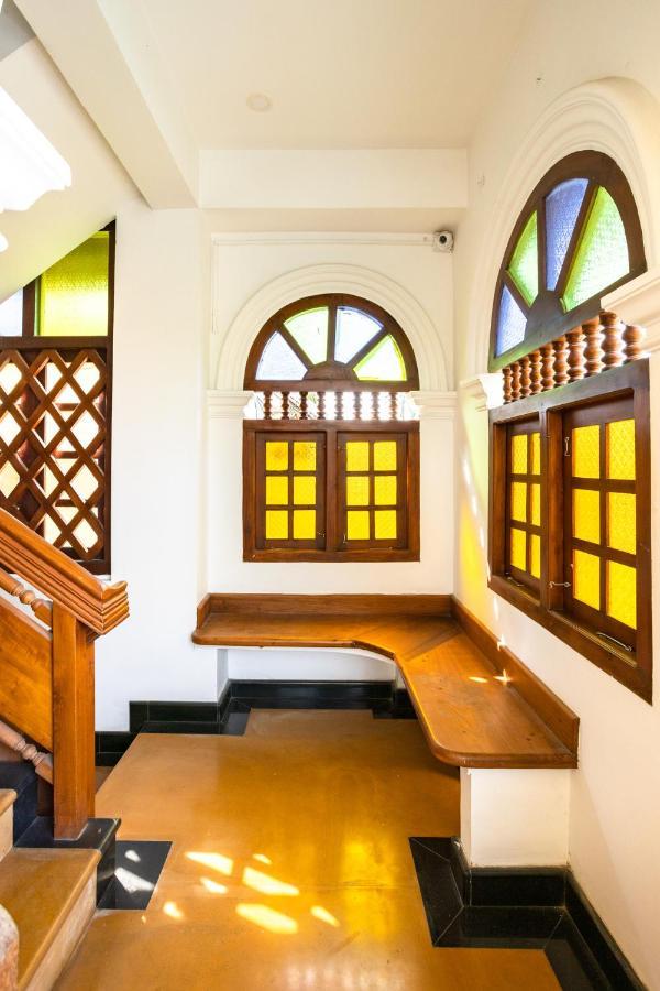 The Barracks Cochin Apartment Kochi Ngoại thất bức ảnh